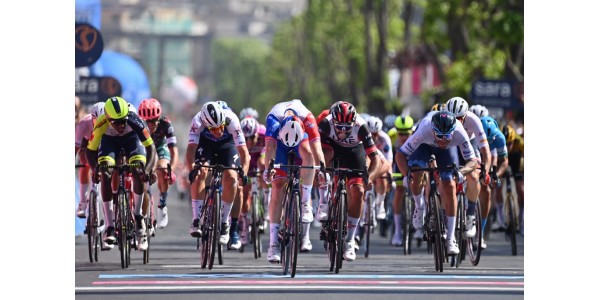 Thomas De Gendt gana el primer Giro